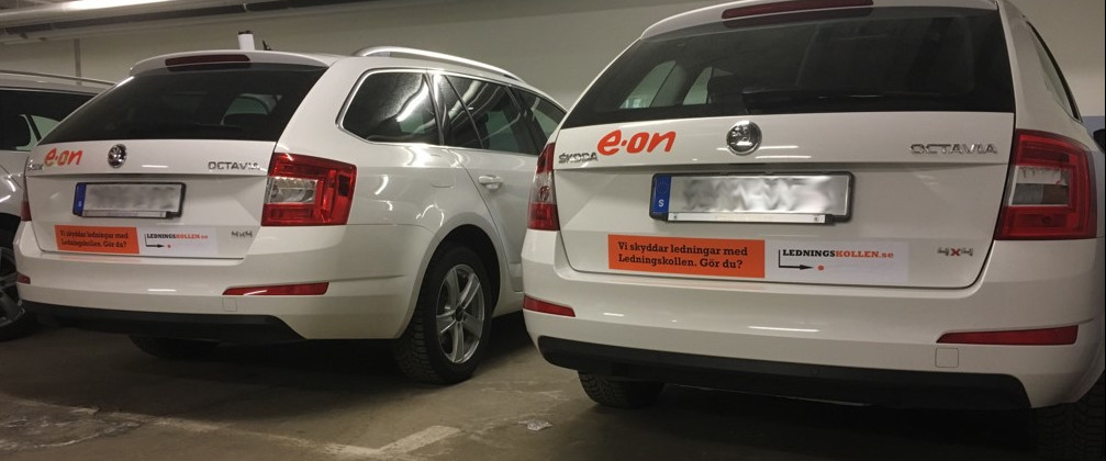 Exempel på Ledningskollens klistermärke på bil